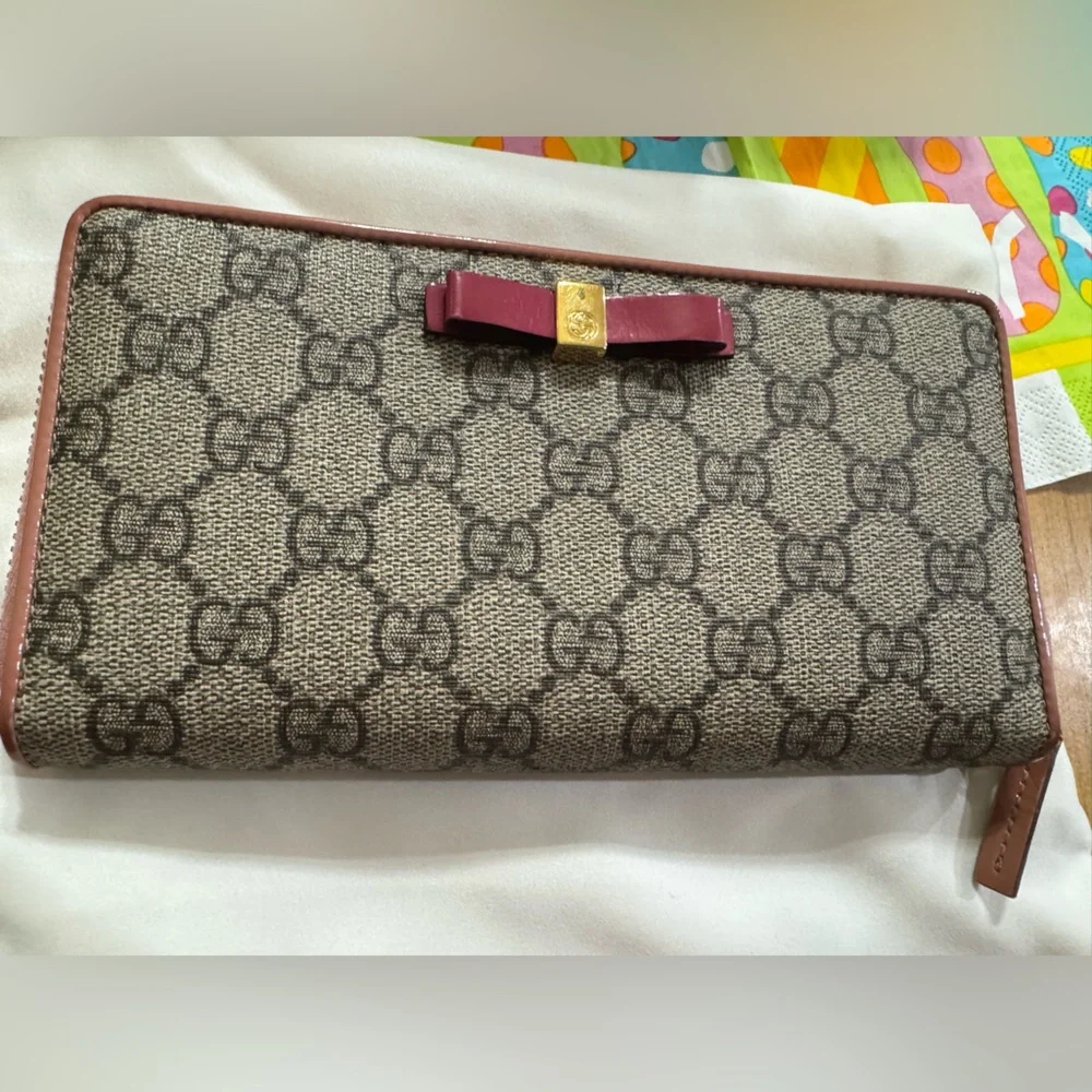 Gucci 🎀 Wallet with Iconic Monogram with dust bag & box coa - Picture 8 of 9